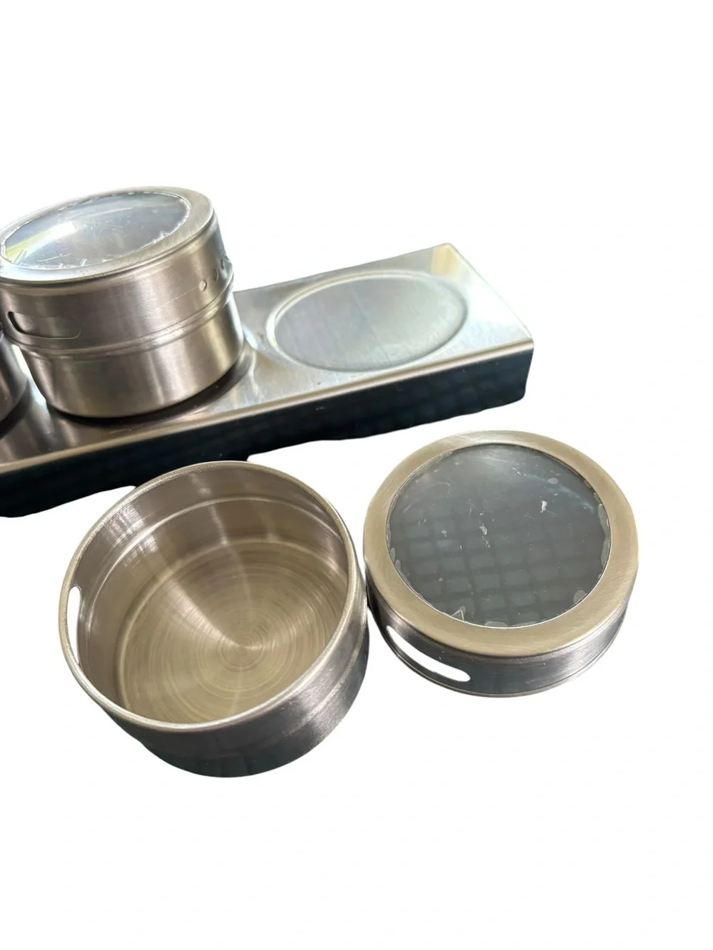 Set 4 Magnetic Spice Jars W/Covers Silver Metal On Rack Dispenser Holes Kitchen